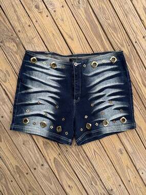 Ashley Stewart Tiger Stripe Acid Wash Grommet Denim Shorts Size 18W